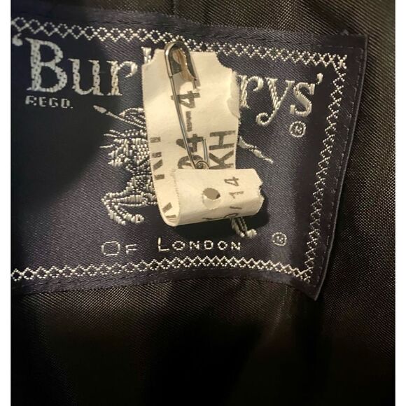 Nice classic lined raincoat by Burberry - Picture 3 of 8